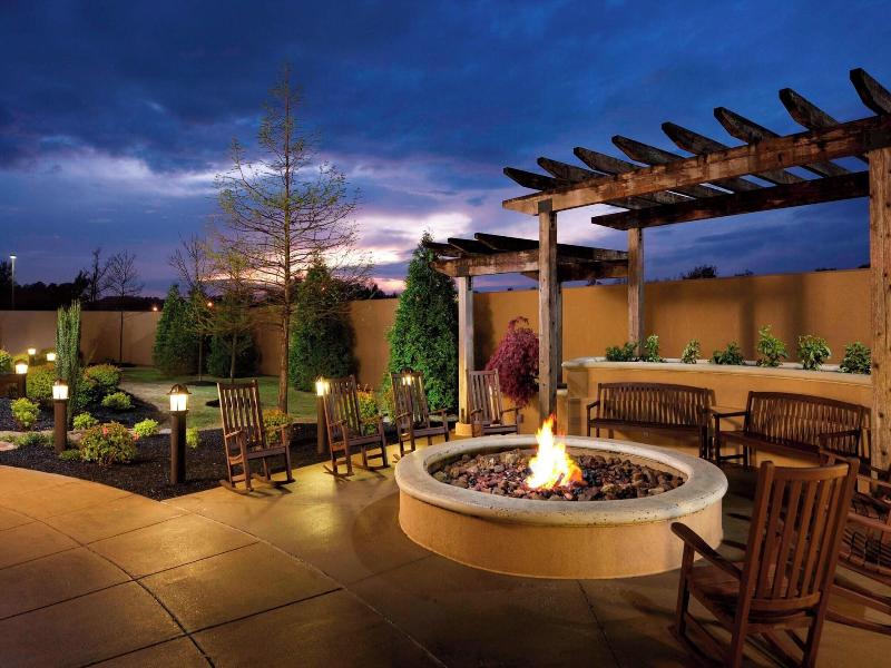 Courtyard By Marriott Jackson image