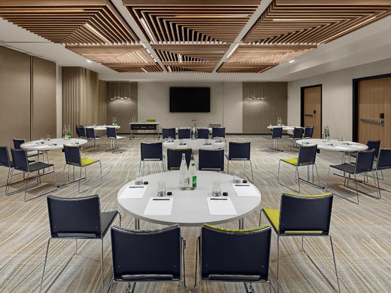 Courtyard By Marriott Paris Porte De Versailles image