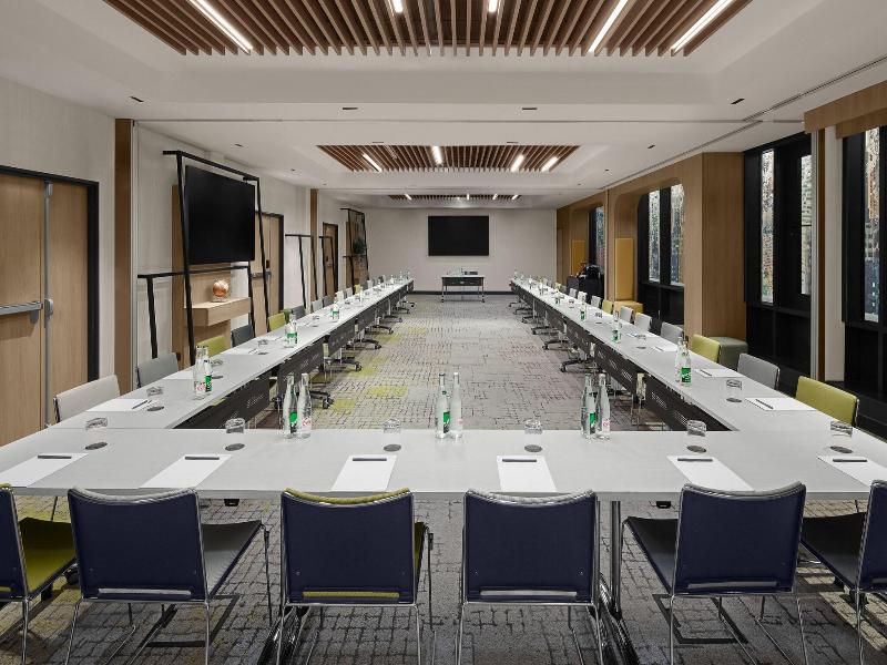 Courtyard By Marriott Paris Porte De Versailles image