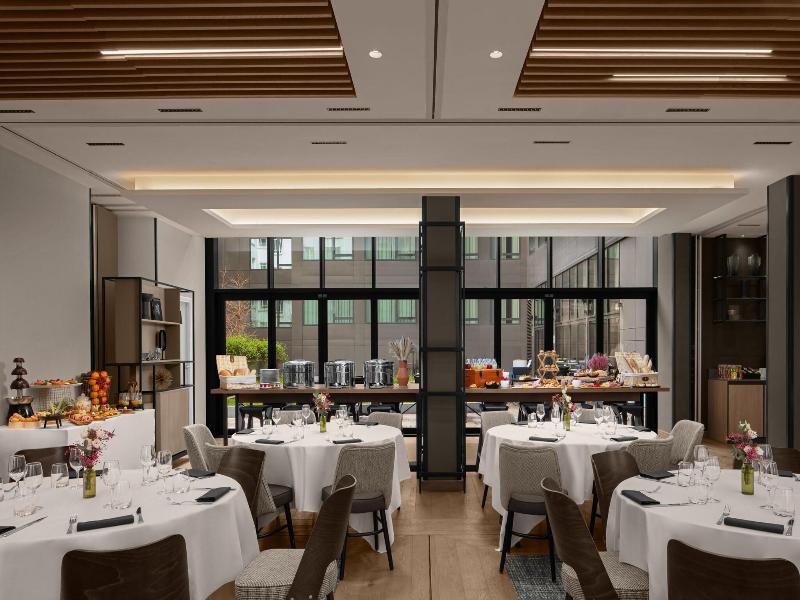 Courtyard By Marriott Paris Porte De Versailles image