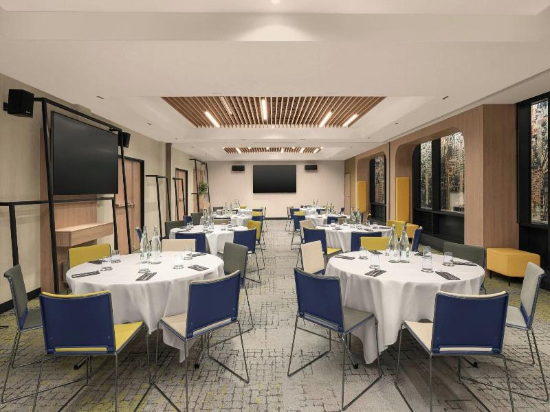 Courtyard By Marriott Paris Porte De Versailles image