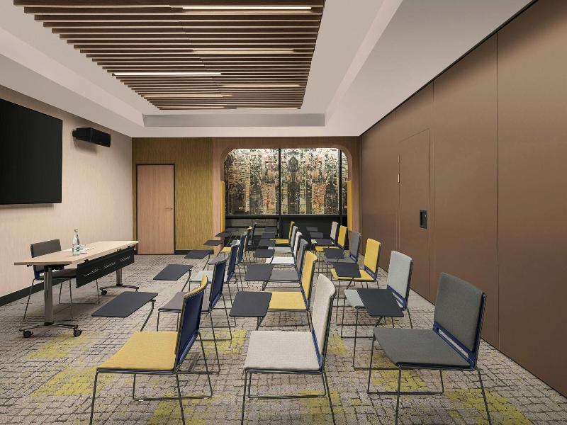 Courtyard By Marriott Paris Porte De Versailles image