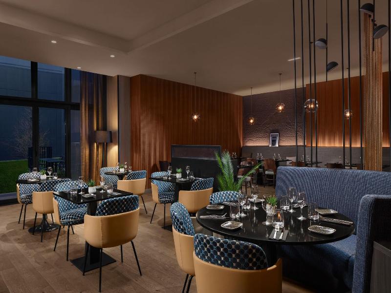 Courtyard By Marriott Paris Porte De Versailles image