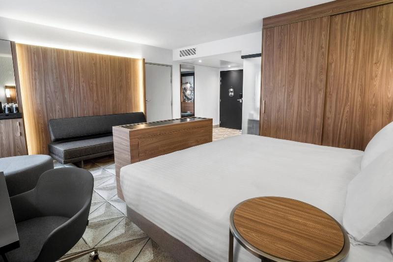 Courtyard By Marriott Paris Porte De Versailles image