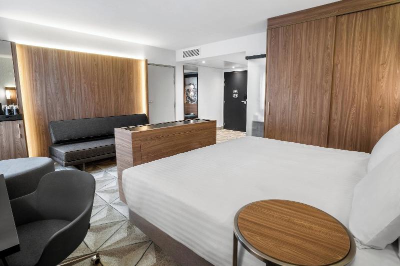Courtyard By Marriott Paris Porte De Versailles image