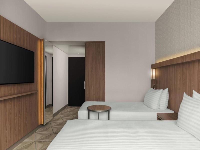 Courtyard By Marriott Paris Porte De Versailles image