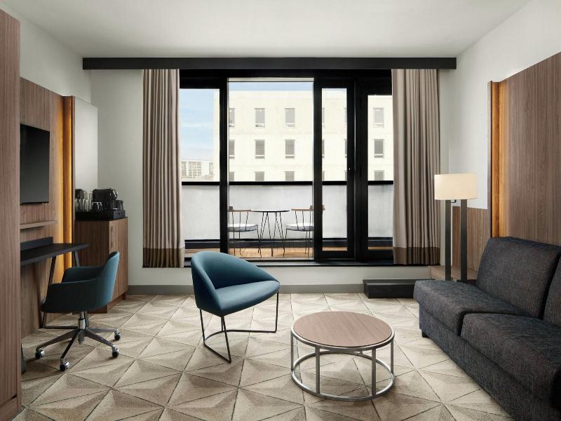 Courtyard By Marriott Paris Porte De Versailles image