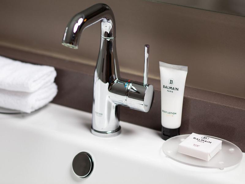 Courtyard By Marriott Paris Porte De Versailles image