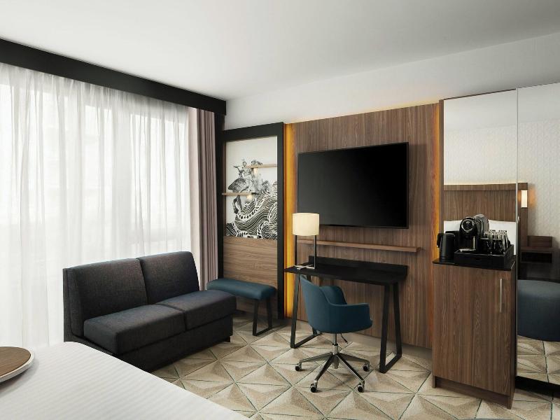 Courtyard By Marriott Paris Porte De Versailles image