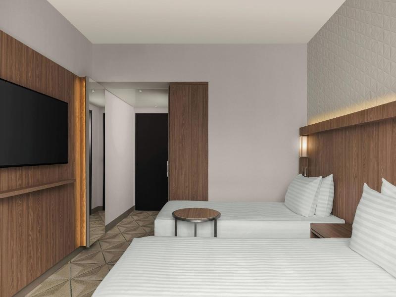 Courtyard By Marriott Paris Porte De Versailles image