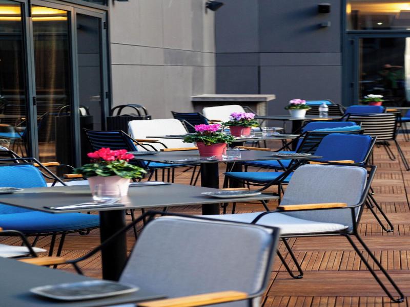 Courtyard By Marriott Paris Porte De Versailles image