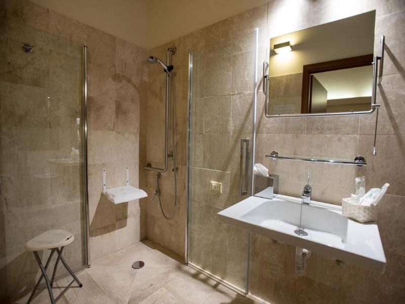 Hotel Flora image