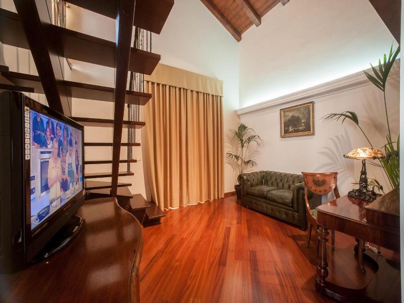 Hotel Flora image