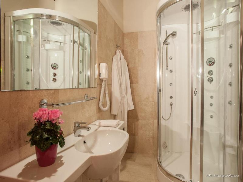 Hotel Flora image