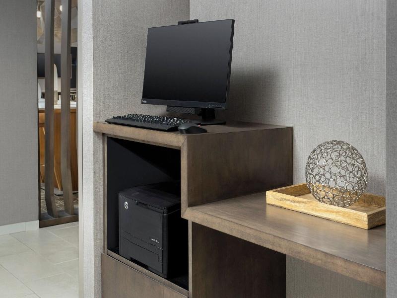 Springhill Suites By Marriott Atlanta Perimeter Ce image