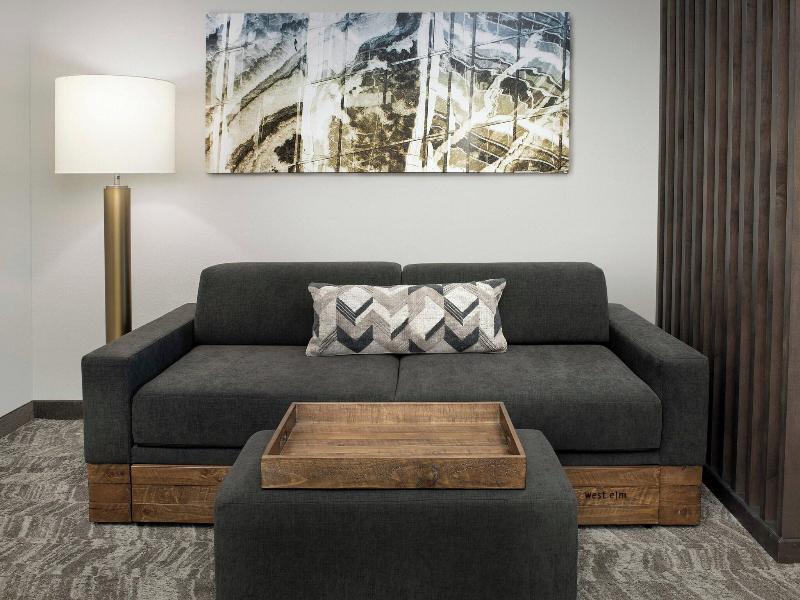 Springhill Suites By Marriott Atlanta Perimeter Ce image
