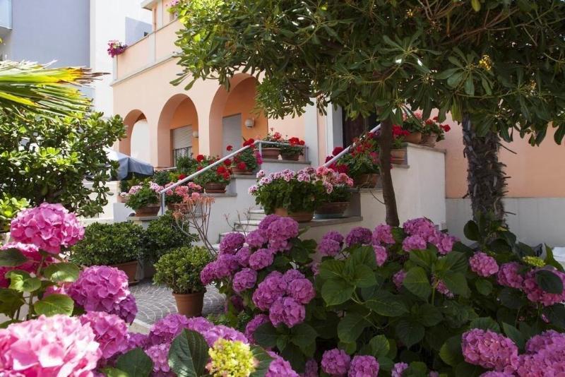 Hotel Blumen image