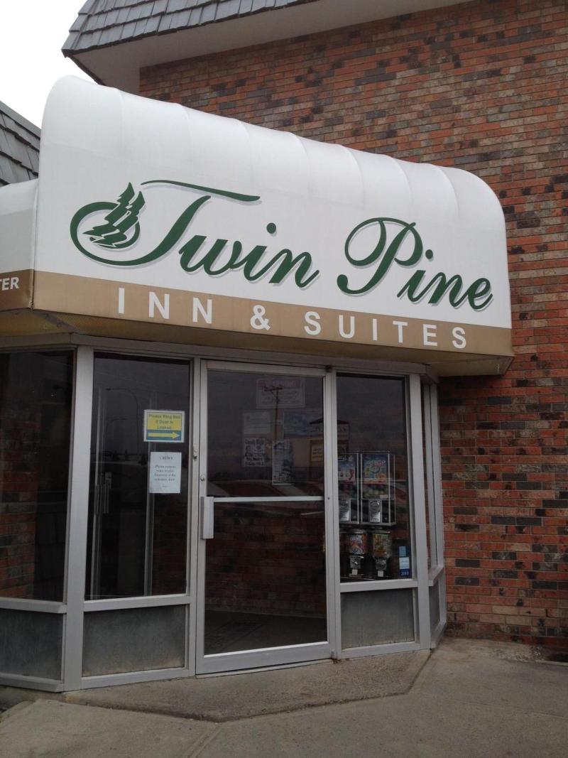 Twin Pine Inn & Suites image