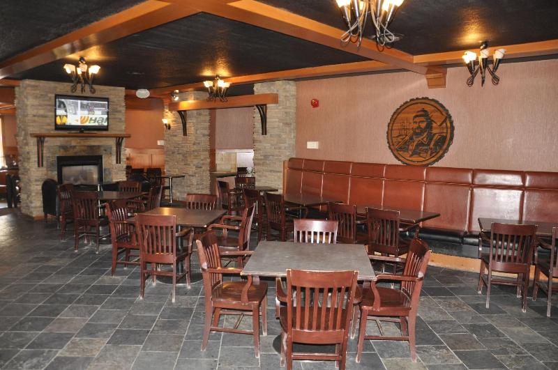 Twin Pine Inn & Suites image