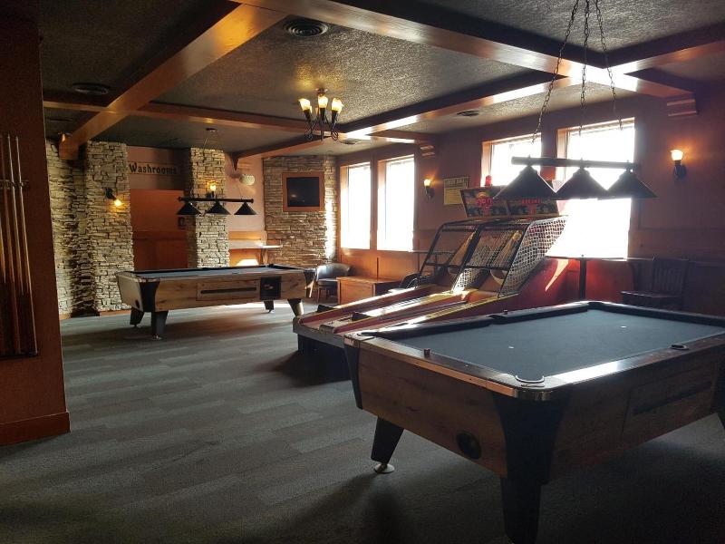Twin Pine Inn & Suites image