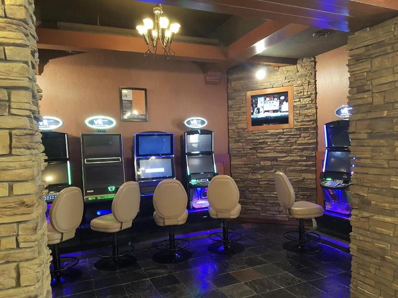 Twin Pine Inn & Suites image