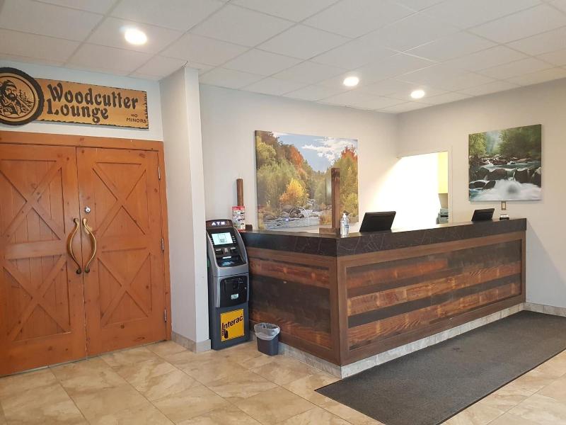 Twin Pine Inn & Suites image
