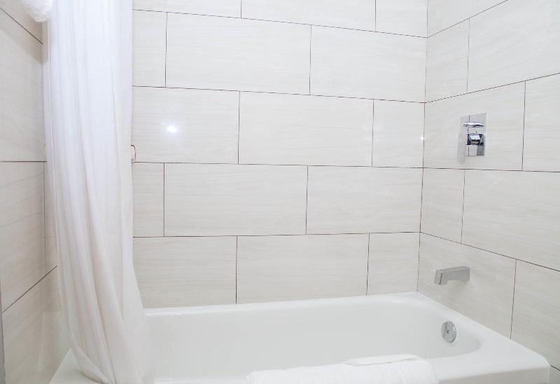 Twin Pine Inn & Suites image