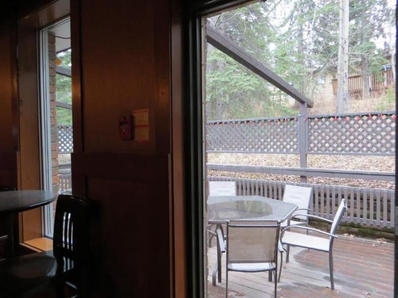 Twin Pine Inn & Suites image