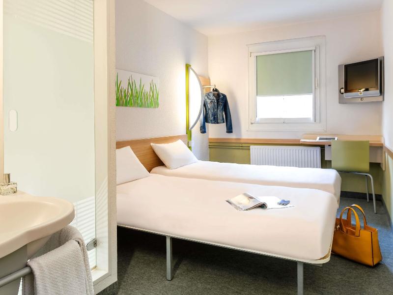 Ibis Budget Les Sables d'Olonne image