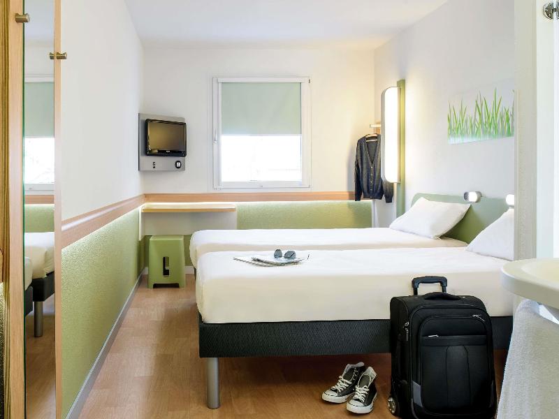 Ibis Budget Les Sables d'Olonne image