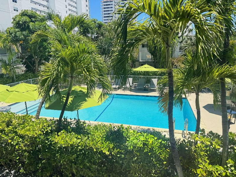 Park Royal Miami Beach image