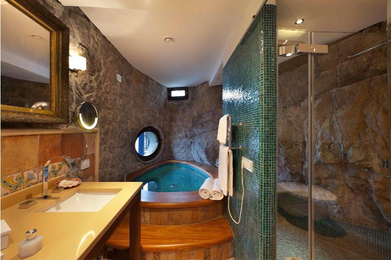 Capo La Gala Hotel & Wellness image