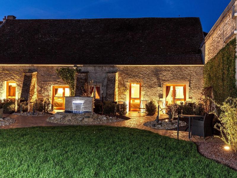 Hotel De La Cloche image