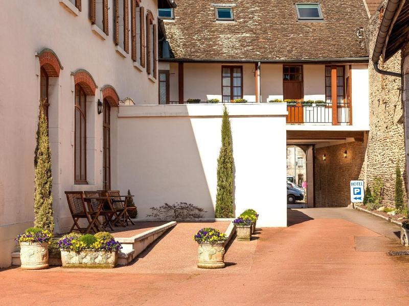 Hotel De La Cloche image