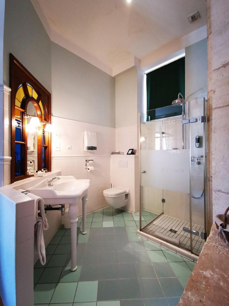 Hôtel des Prélats image