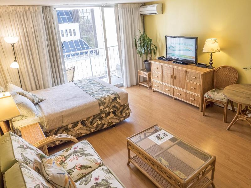 Tropical Studios At Marine Surf Waikiki image