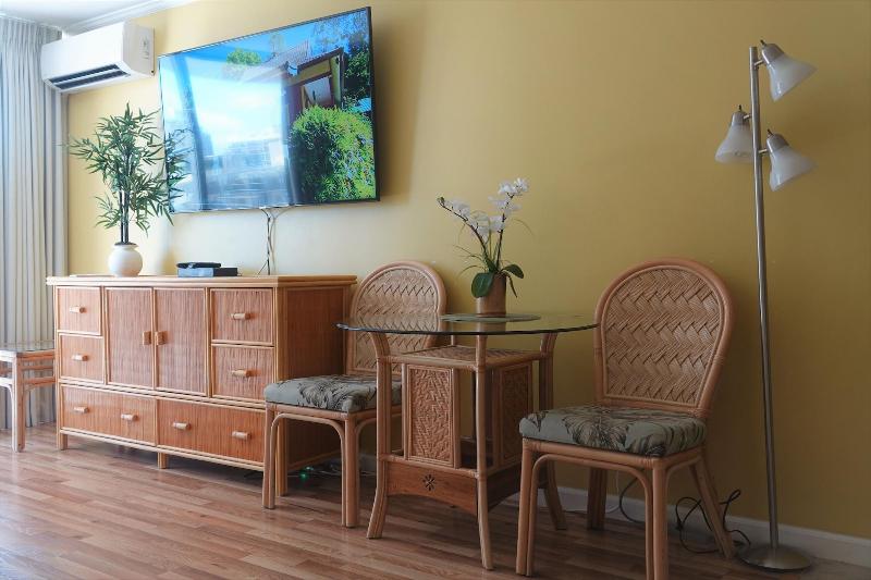 Tropical Studios At Marine Surf Waikiki image
