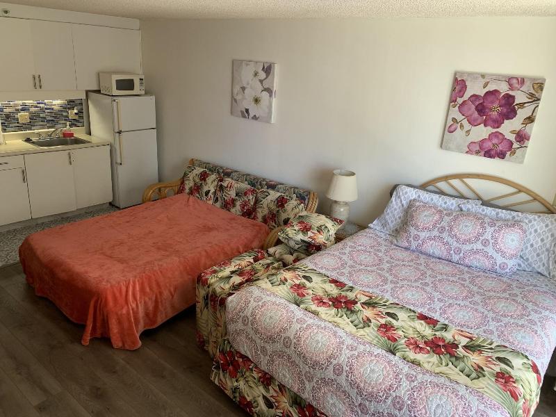 Tropical Studios At Marine Surf Waikiki image