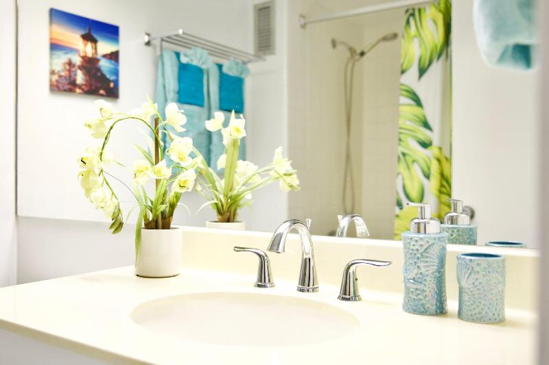 Tropical Studios At Marine Surf Waikiki image