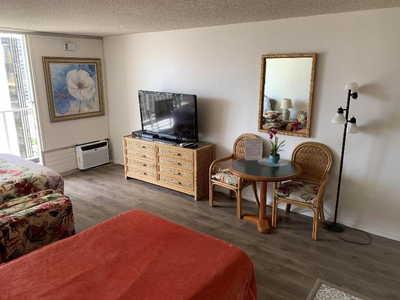 Tropical Studios At Marine Surf Waikiki image