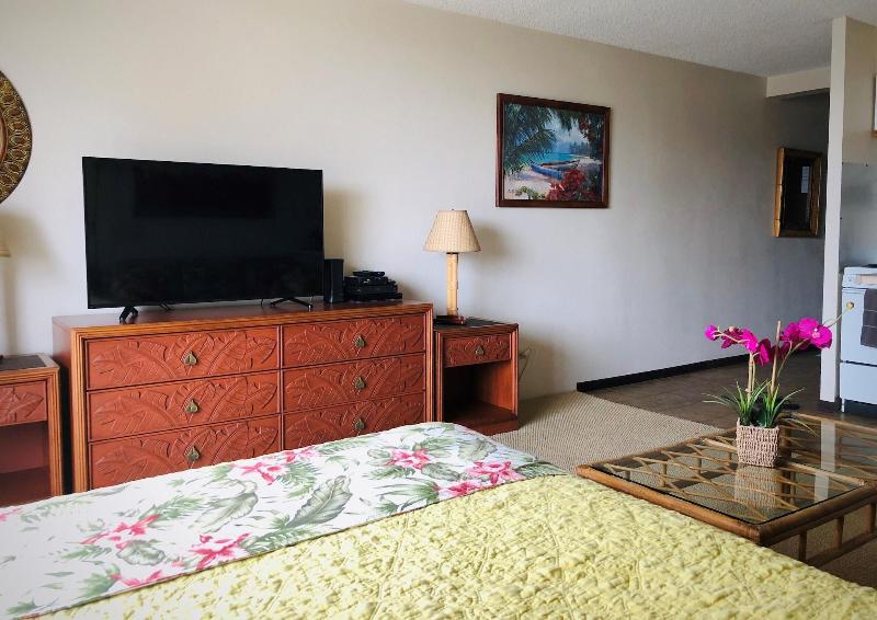 Tropical Studios At Marine Surf Waikiki image