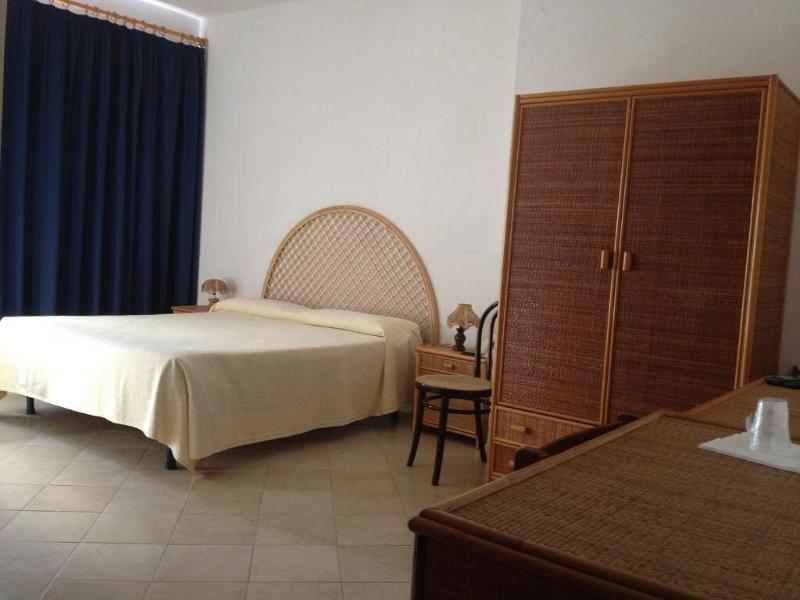 Hotel Miramare Garzia image