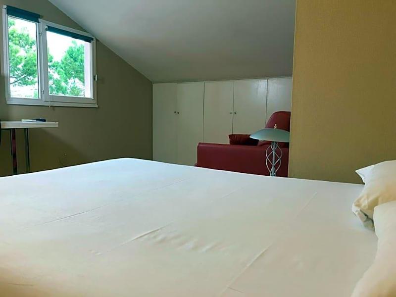 HALT HOTEL - Choisissez l'Hôtellerie Indépendant image