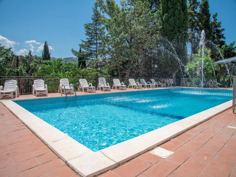 Hotel Eden image