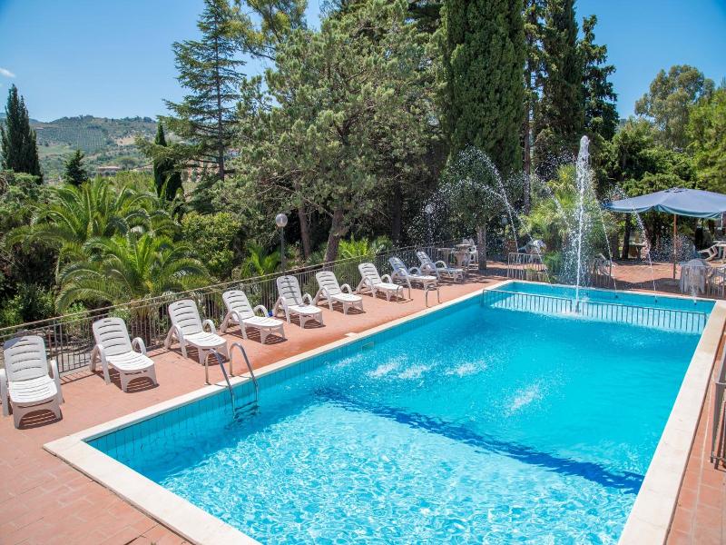 Hotel Eden image