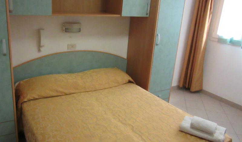 Bed room