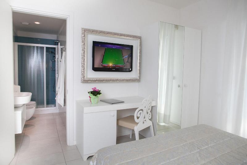 Hotel Albatros image
