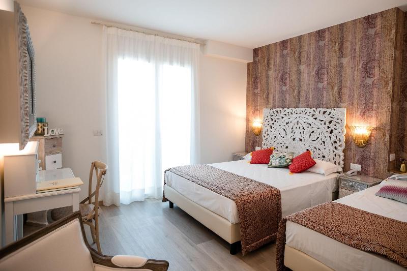 Hotel Albatros image