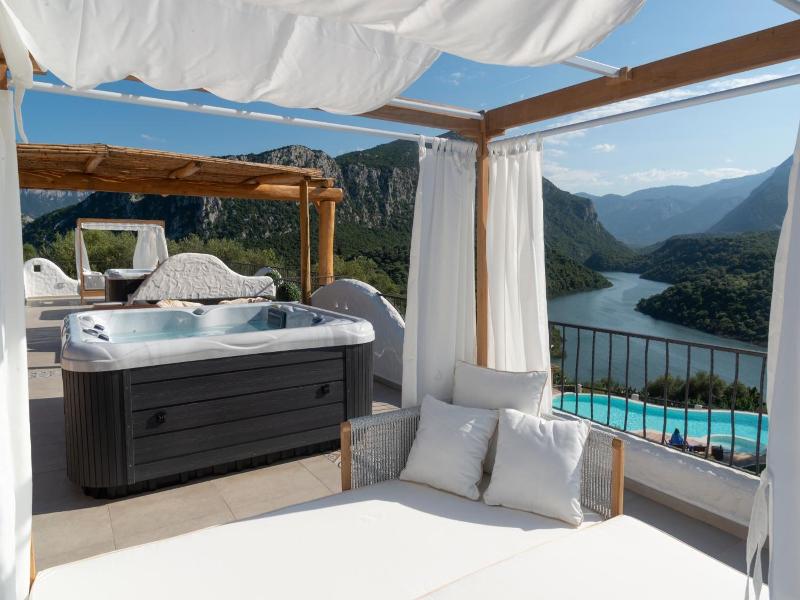 Hotel Cedrino image