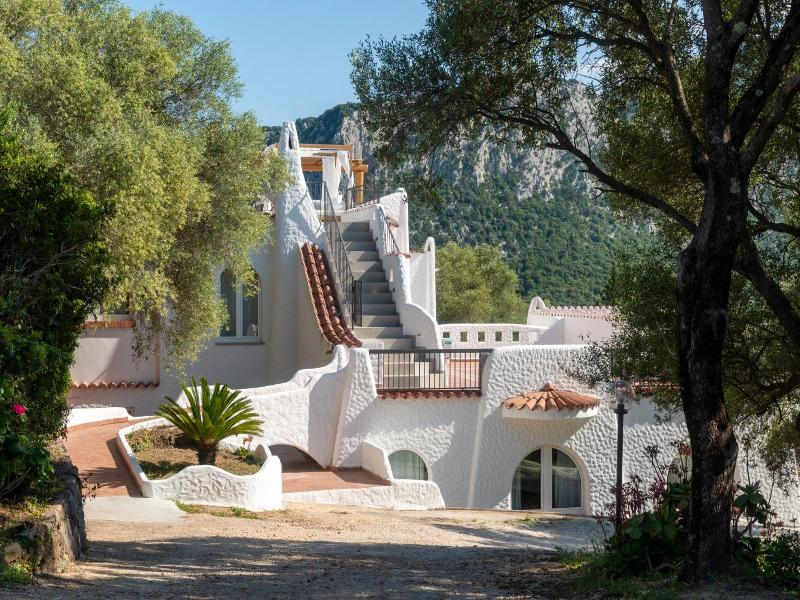 Hotel Cedrino image